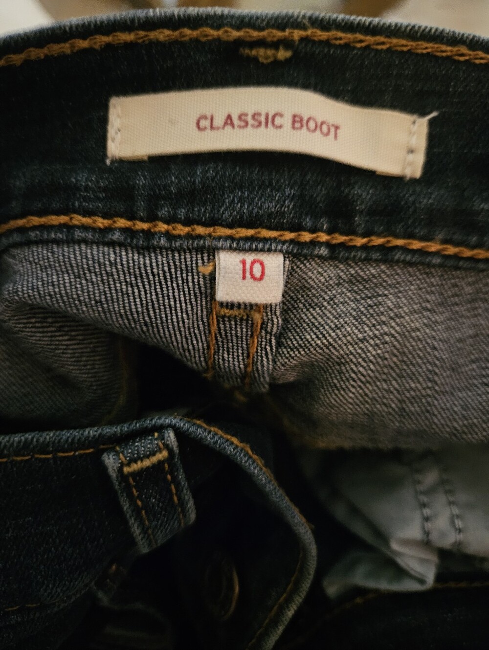 Levi's Women's Classic Boot Cut Stretchy Jeans - Blue Denim 30" Waist - Picture 4 of 7